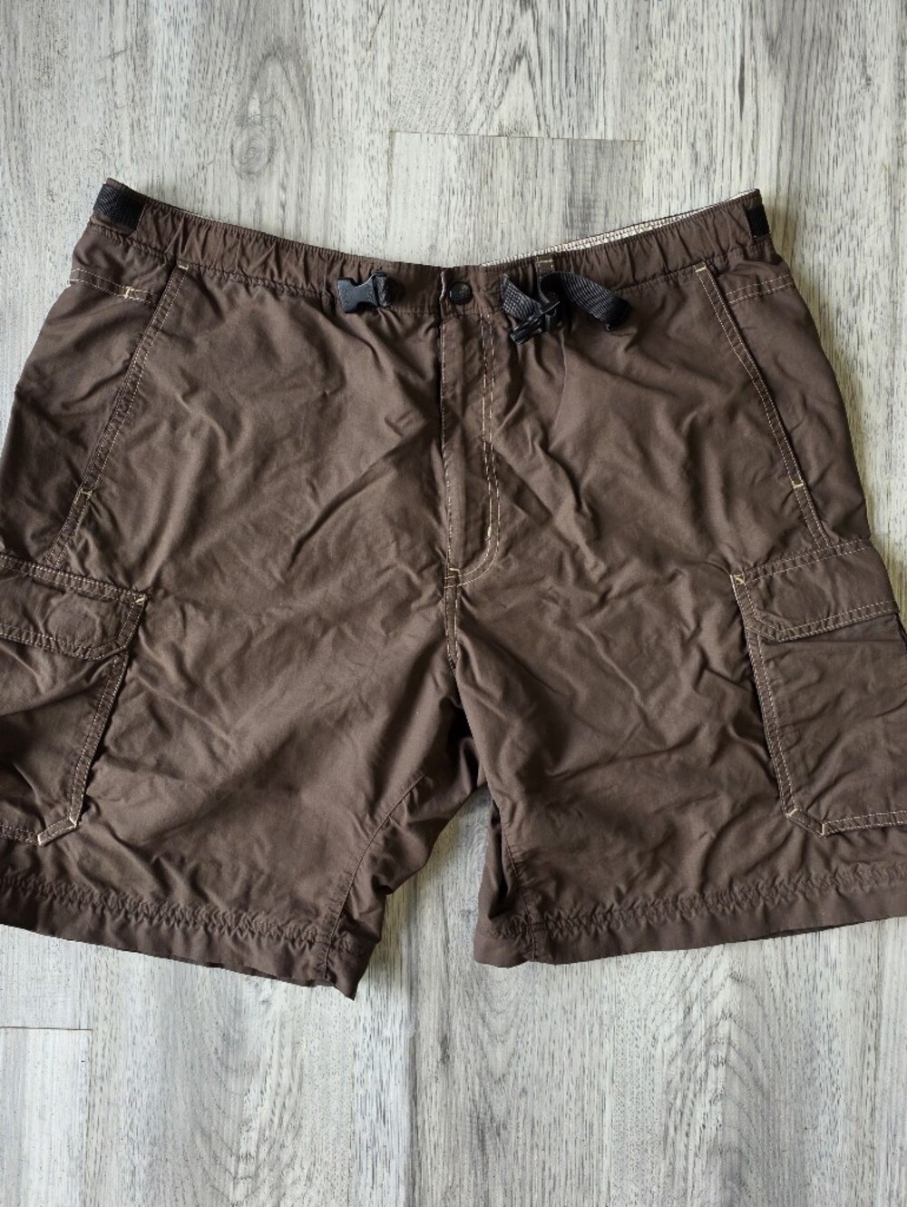 REI Men’s Brand: REI Co-opCategory: Men’s hiXL Brown Sahara Cargo Hiking Shorts